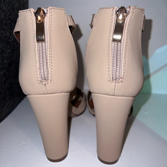 NWT Windsor Nude Heel - Picture 4 of 10
